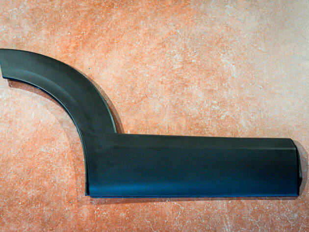 Moldura puerta trasera derecha Mazda CX30  ́23