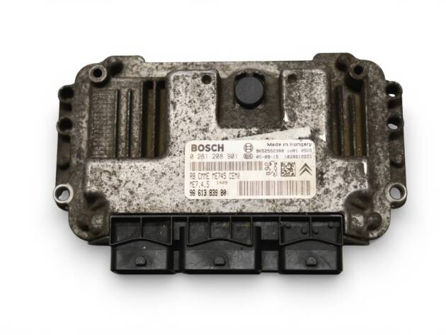 Centralita motor Peugeot 206 1.6 16v ref. 96 613 839 80